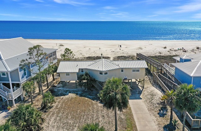 Gulf front home w/views in most rooms! Amethyst Dunes