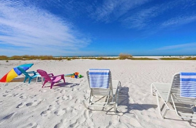 Gulf Holiday by Beachside Management