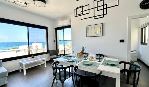 GW945 Gugel Waves Amazing Seaview Apartments