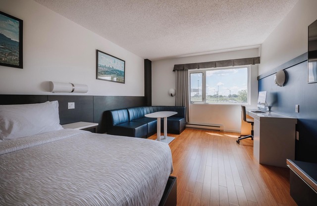 Hôtel Le Dauphin Montréal - Longueuil