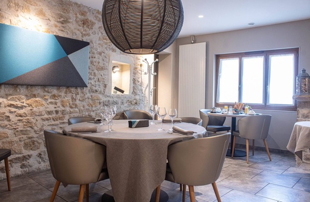 Hôtel Restaurant La Source