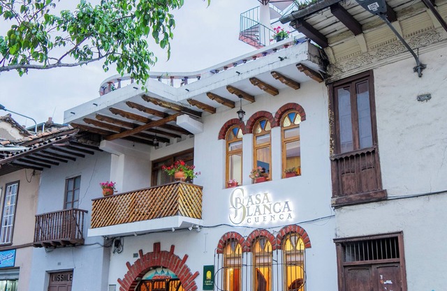 H. Santa Ana