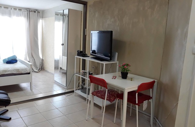 Haifa Achuza center modern low budget 2br +balcony