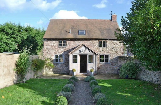 Hampton Wafre Cottage