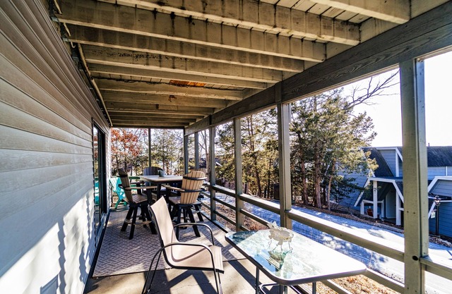 Hang Out 1 Cozy Retreat Next to Margaritaville!