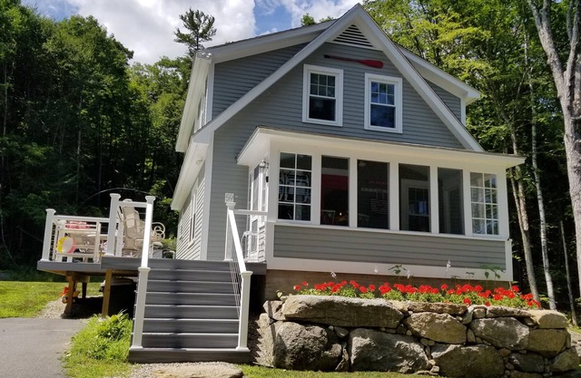 Happy Vacation Home near Lake Sunapee, New London and Dartmouth