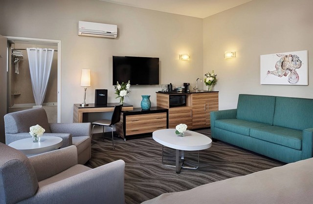 Harbor View Room Near Cruise Terminal – 8 Minutes to Balboa Park | 2 Units