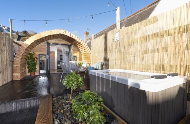 Harbour Hideaway