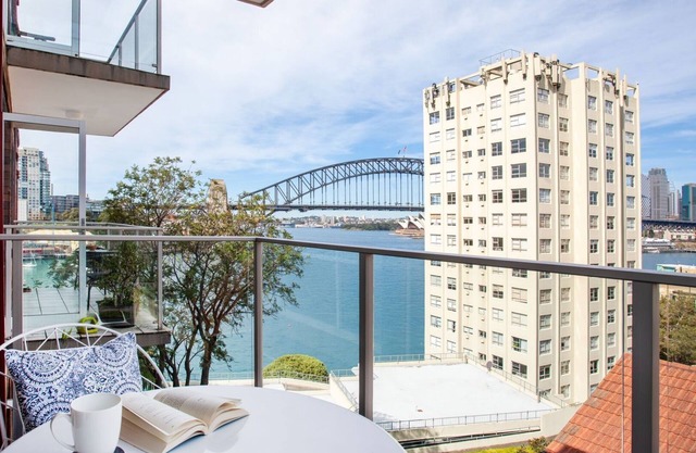 Harbour the Sun, McMahons Point Isyd