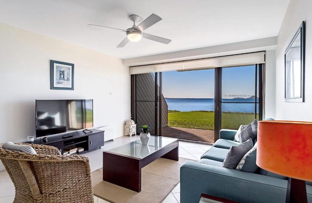 Harbourside Unit 2 7 Soldiers Point Road