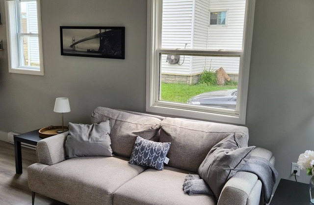 Hardy’s cute and cozy beach cottage