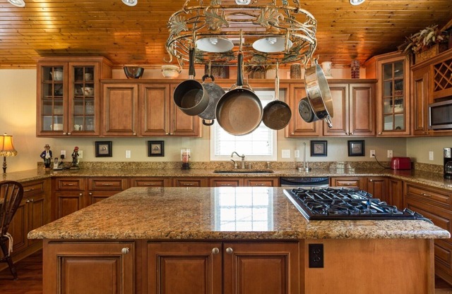 Harley's River Walk - Mr Lake Lure Vacation Rentals