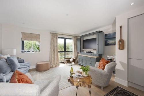 Harlyn Folly, Apartment 6, Harlyn