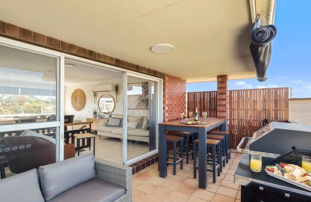 Harmony on Haiser - perfect riverside retreat just metres from the water’s edge!