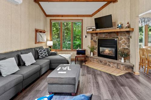 Harmony Ridge by AvantStay Fireplace Large Deck Forest Views