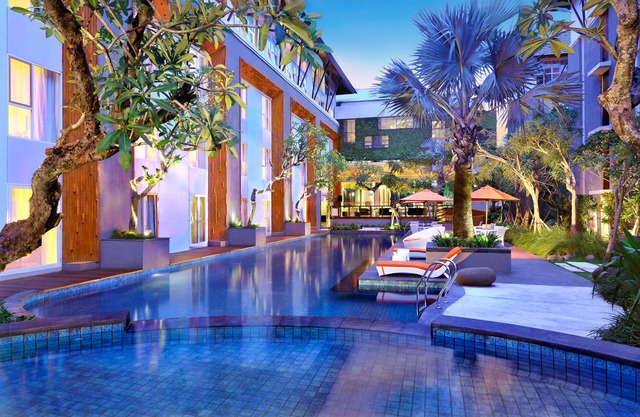 HARRIS Hotel & Residence Sunset Road Bali