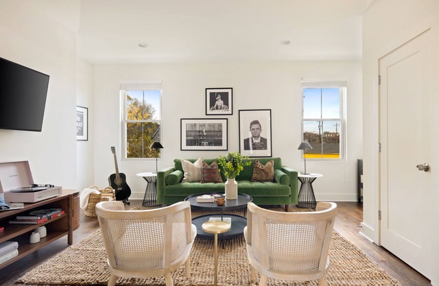 Hart Suite 9 by AvantStay | Gorgeous Town House w/Modern Amenities!