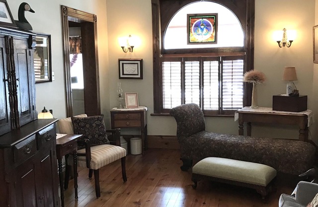 Hathaways Cottage. A Stratford Bed & Breakfast