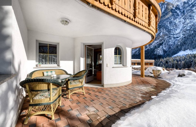 Haus Alvier - 3-zimmer Fewo Rothorn mit Terrasse