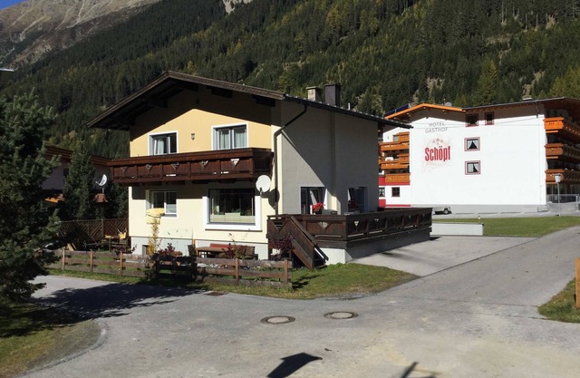 Haus Schrankogelblick - Apartment for 2-6 pers. - (top)
