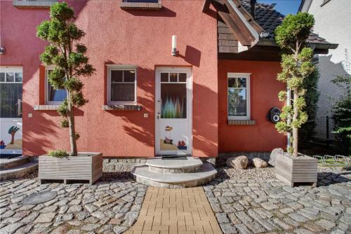 Haus Segelboot Hirtenweg 3c