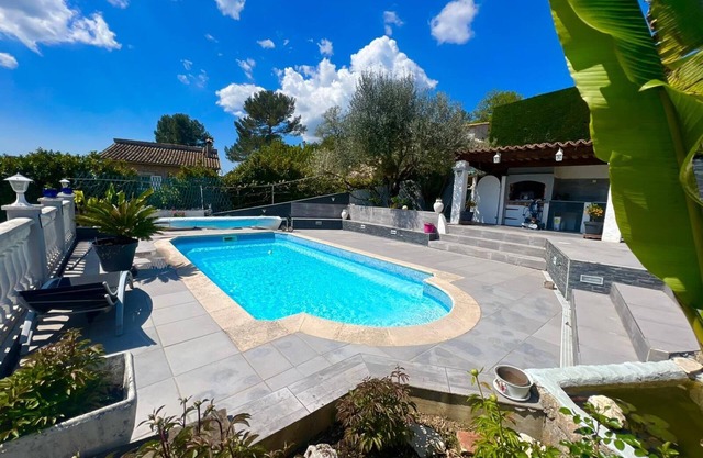 Haut DE Villa Avec Piscine Privative