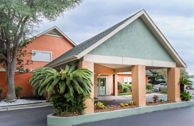 Hawthorn Suites By Wyndham North Charleston