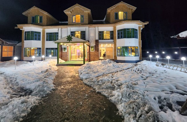 Hayat Residency