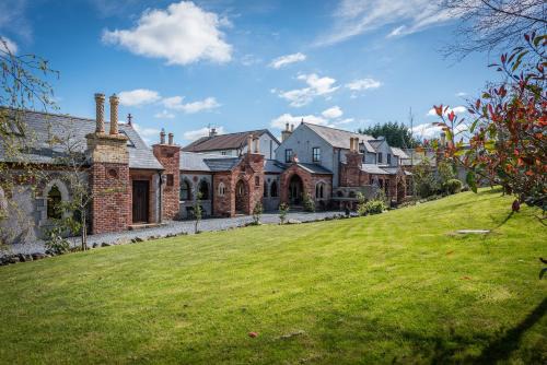 Heathfield Hall, Hillsborough - The Reflectory
