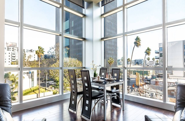 Heaven on Hollywood Furnished Apts - Vine