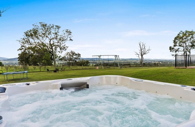 Heavenly Hideaway at Lovedale with Private Pool and Spa