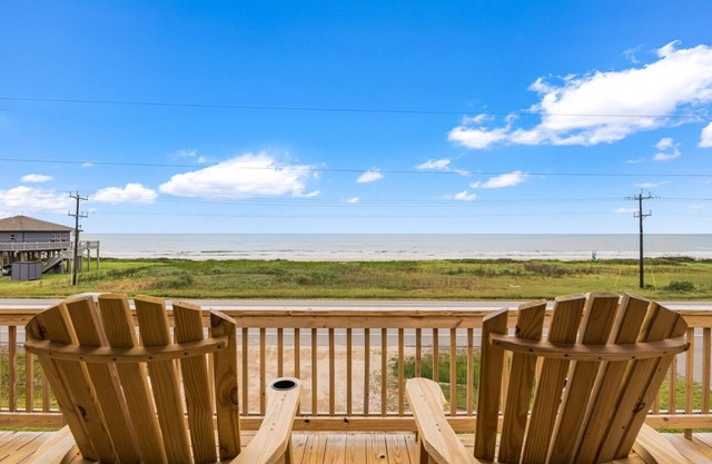 HELLO SUNSHINE - Bayside home with a Amazing Gulf Views! Sleeps 16