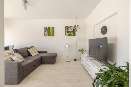 Helsinki, Private free parking, super easy to city centre and airport