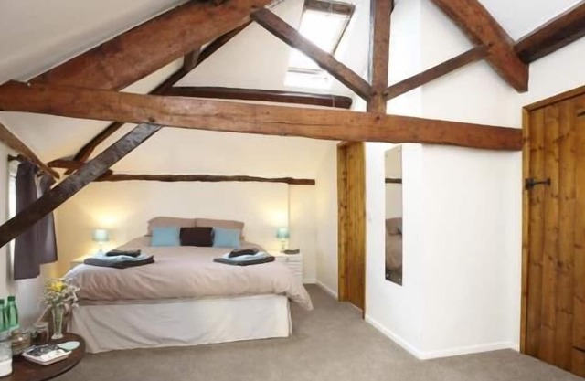 Heritage House room 2