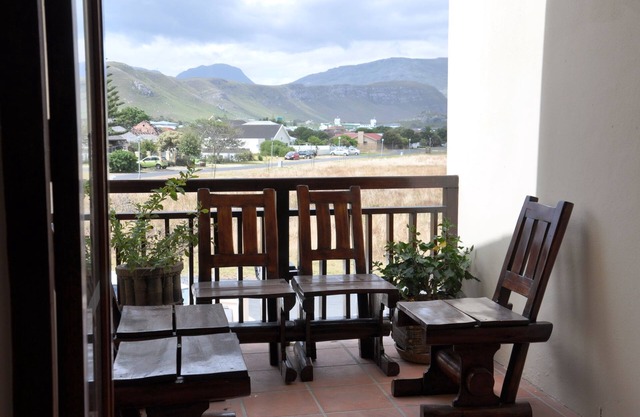 Hermanus AT HOME