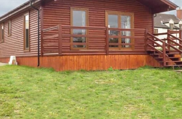 HERON VIEW LODGE, family friendly, with a garden in Shepton Mallet