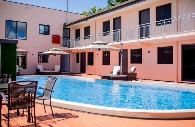 Hibiscus Suites And Residences