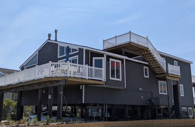 Hidden Gem with unobstructed beach and bay views