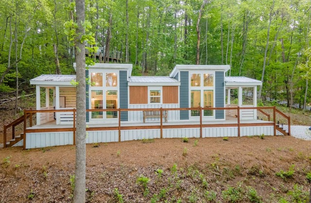 Hidden Pines Stunning Tiny Home