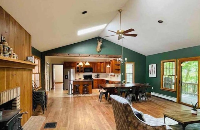 Hidden River Lodge at Hawk Mountain