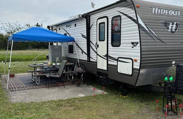 Hideout by Glampers Camp