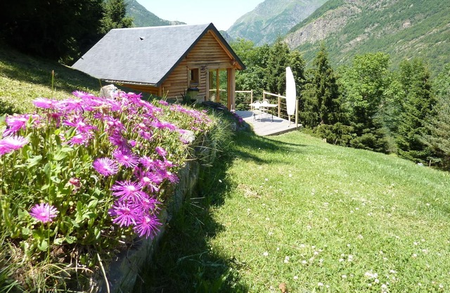 HIGH-ALTITUDE CHALET