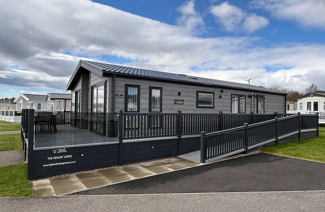 HIGHLAND HOLIDAY GETAWAYS - THE HEILAN' LODGE