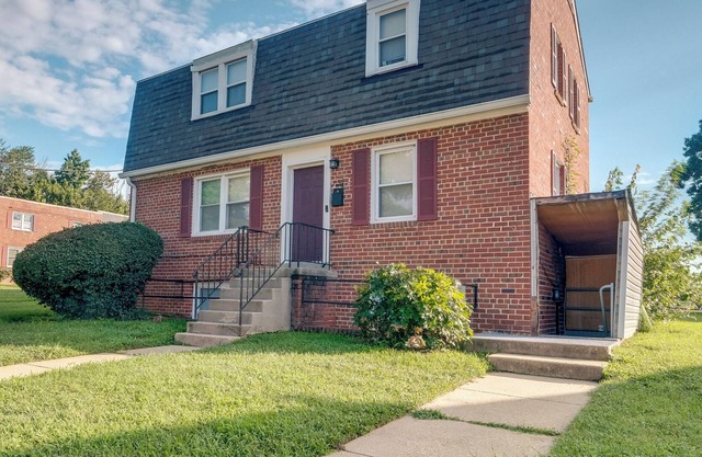 Hillcrest Heights Condo ~ 7 Mi to National Mall!