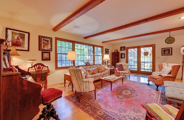 'Hilton Coliseum Townhome' Near Jack Trice Stadium
