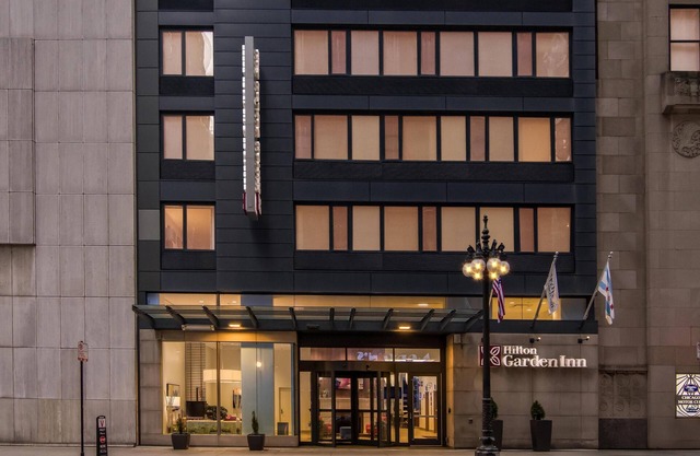 Hilton Garden Inn Chicago Downtown Riverwalk