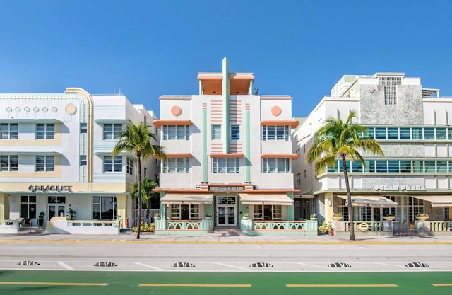 Hilton Vacation Club Crescent on South Beach Miami