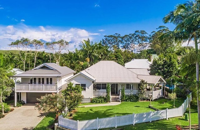 Hinterland Hideaway (RH) - Resort Inspired Home , Fully Furnished with Magnesium Pool