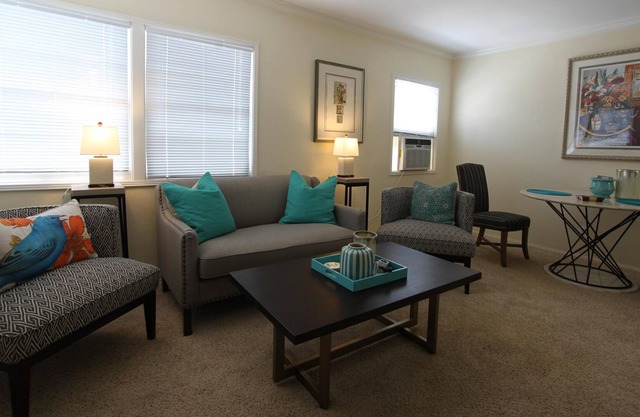 HIP CHARM & COMFORT IN ALTADENA (Pasadena adjacent)