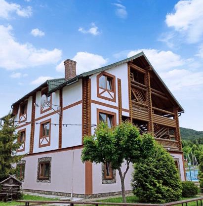 Hirskyy Svitanok